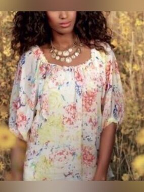 CAbi #826 Watercolor Floral Off Shoulder 3/4 Sleeve Blouse Size Small